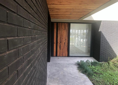 Imagen 2 de 21 de Venta Casa 4 Ambientes En 1 Planta Barrio San Gabriel Villanueva Tigre