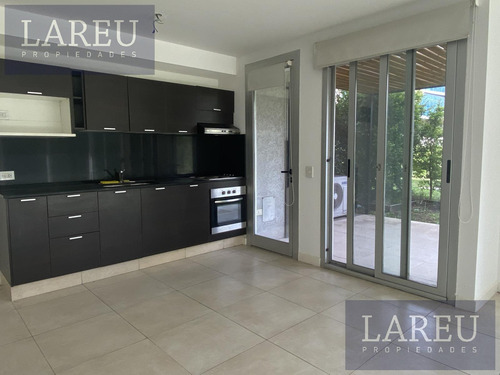 Departamento Con Jardin De 2 Dormitorios En Venta En Vilahaus, Pilar