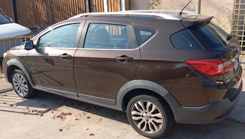 Dongfeng AX3 Elegant Mt 1.6 Lts