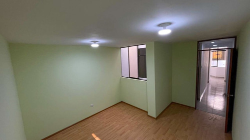 Imagen 13 de 22 de Venta De Casa Multifamiliar Urb. San Jose- Smp