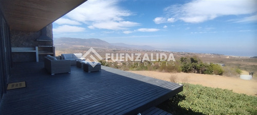 Casa Moderna. Rocas Del Mar Los Molles 3d 2b 5804 M2