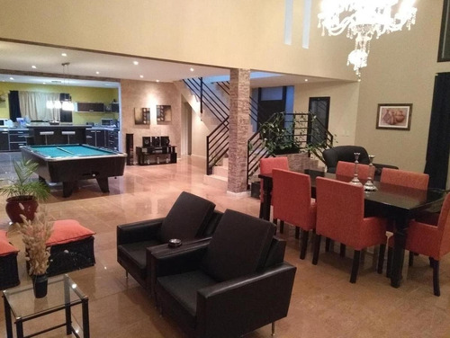 Imagen 14 de 18 de Venta - Haras Del Pilar - Casa - 5 Ambientes - 400 M2 Cubiertos - 4 Cocheras