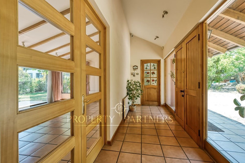 Imagen 2 de 15 de Venta De Casa En Peñalolén, Las Pircas.