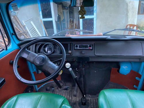 Volkswagen Kombi 1.4 Standard Total Flex 3p