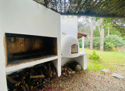 Casa En Montoya De 3 Dormitorios. Disponible En Alquiler Y Venta