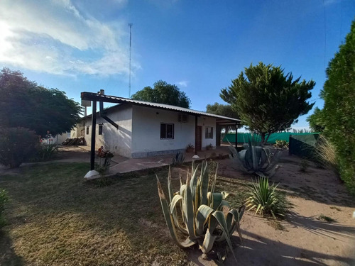 Casa Quinta En Venta - 2 Dormitorios 1 Baño - Mendoza