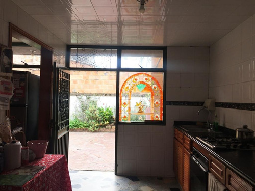 Imagen 8 de 17 de Casa En Venta En Bogotá Estrada