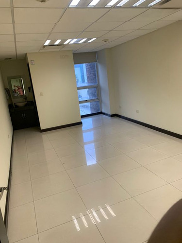 St Renta De Locales Consultorios En Los Doctores