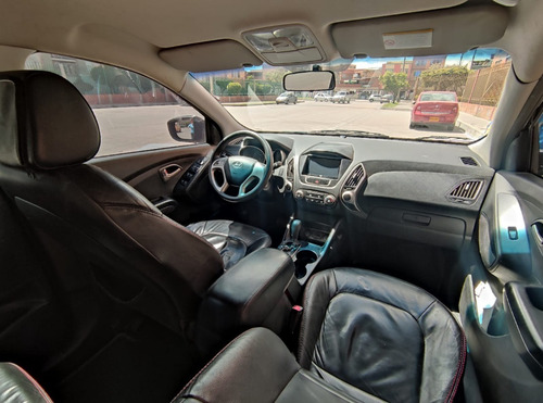 Imagen 9 de 15 de Hyundai Tucson Ix-35 4x4 Automática