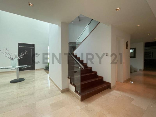Casa En Venta En Lechería Cr Las Villas