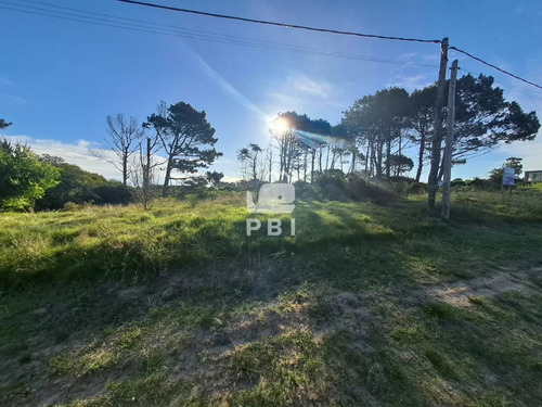 Venta De Terreno En Balneario Buenos Aires, Manantiales. - Ref : Pbi13065