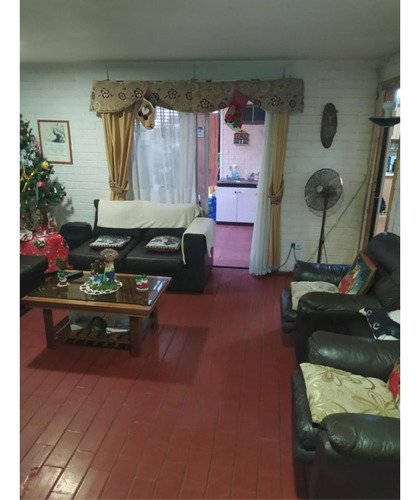 Excelente Casa Maipu Ciudad Satélite 2 Pisos- 2d 1b Esta