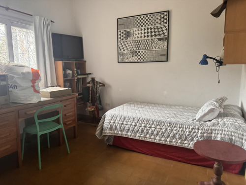 Vendo Casa 2 Dormitorios- Arguello - 720 M2 Terreno