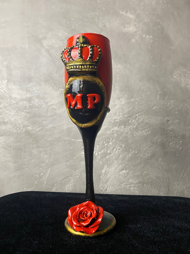 Taça Maria Padilha ( Cabaré/ Encruzilhada) Preto Vermelho Dourado