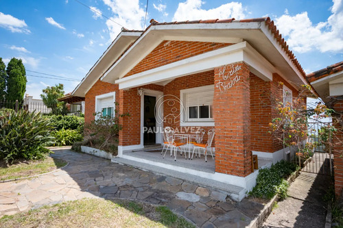 Costa Brava- Propiedad En Venta En Piriápolis. Oportunidad De Obtener Un Casa Y Un Apartamento En El Piso Predio.