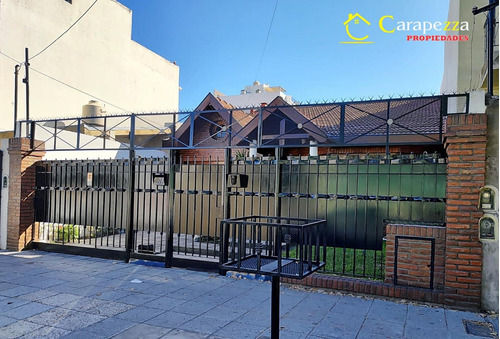 Chalet 4 Amb En Venta, En Caseros