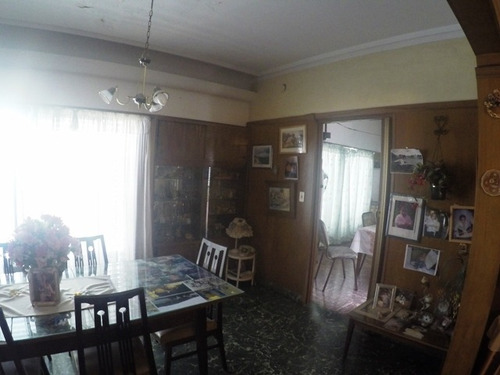 Imagen 2 de 17 de Casa 5 Amb C/dpto Y Patio .venta