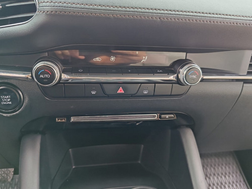 Mazda 3 2.0 V 7g Mt 2021
