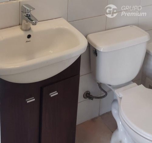 Departamento En Venta De 1 Dorm. En Estación Central