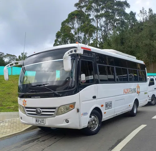 Buseta Yutong 2015 24pj