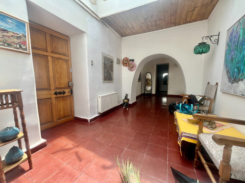 Parcela En Zona Urbana Mixta Con Casa Patronal