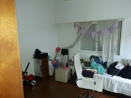 Imagen 9 de 13 de Casa En Venta De 2 Dormitorios Sobre 2 Lotes En Zona Zeballos. Impecable