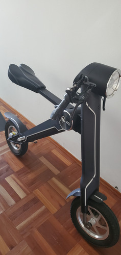 Loop K1 Smart Scooter (350w) - Moto Eléctrica Plegable