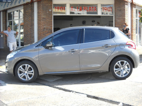 Peugeot 208 Feline 2014 1,6 Pack Cuero Gris