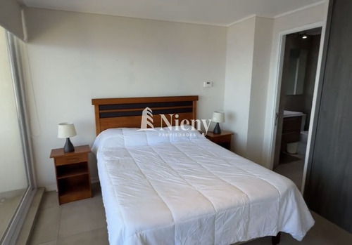 Departamento En Venta De 2 D, 2 B. En Viña Del Mar