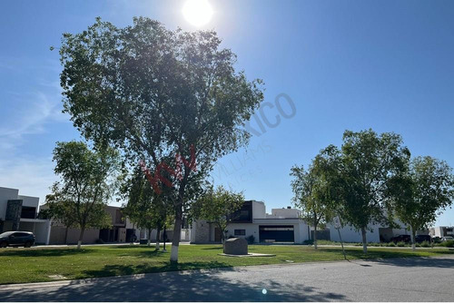 Dos Lotes En Venta Juntos En Villas Del Renacimiento, Cerrada Bramante, En Torreón, Coah.