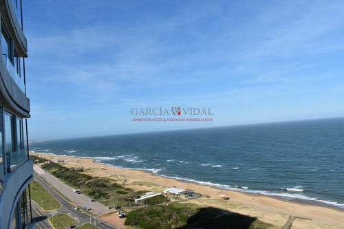Venta 3 Dormitorios Departamento Tiburón 3 - Playa Brava- Ref: 2857