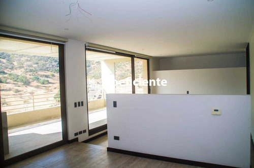 Amplia Casa De 3 Pisos Con Espectacular Vista