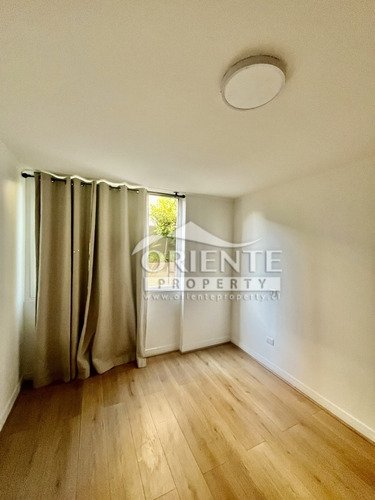 Depto En Primer Piso, Semi Nuevo, La Reina