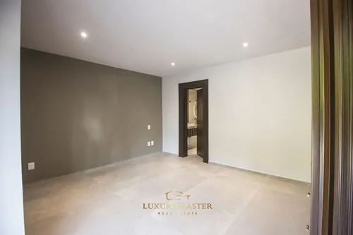 Casa De Lujo En Venta En Valle Real