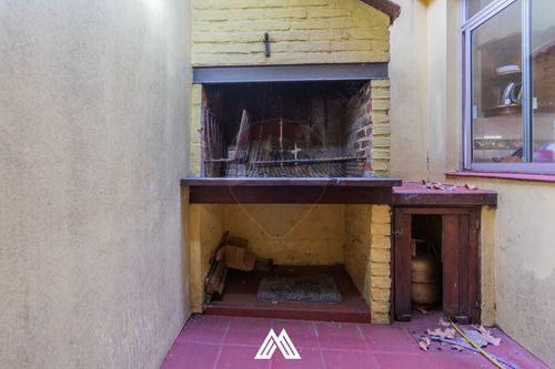 Venta Casa 3 Dormitorios Pocitos C/ Parrilla