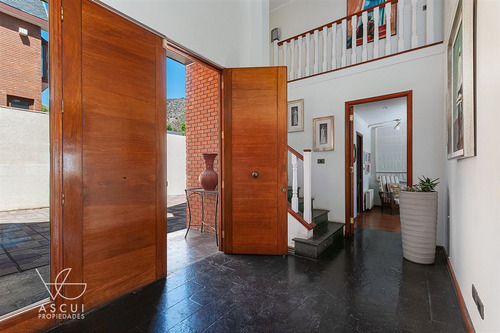 Casa Sn Carlos De Apoquindo,condominio 5 Dorm, 4 Baños, Serv