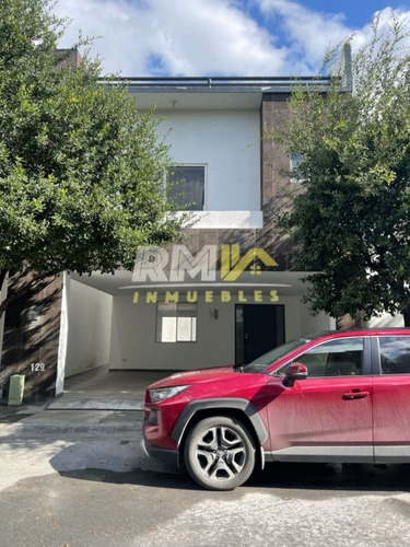 Imagen 1 de 12 de Casa En Venta