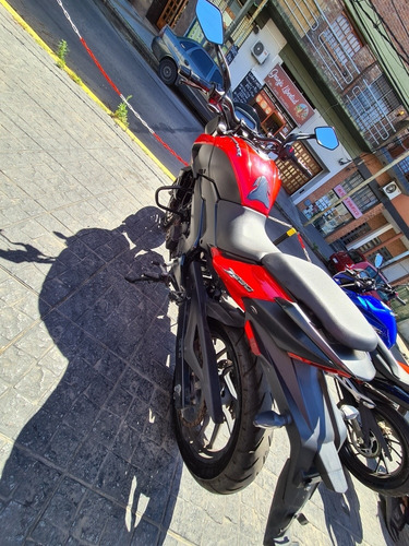 Imagen 19 de 22 de Bajaj Dominar 250
