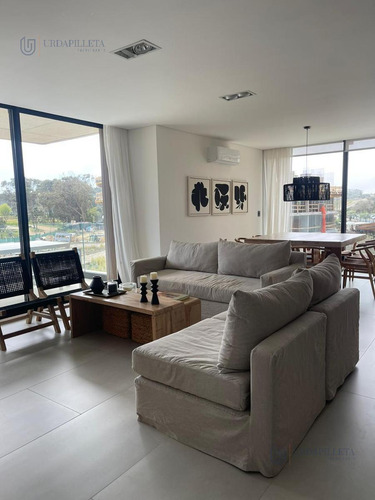 Apartamento Penthouse En Venta Sense Manantiales