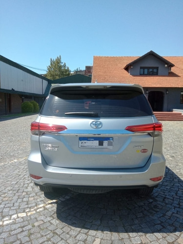 Imagen 8 de 12 de Toyota Sw4 4x4 Srx 2.8 Tdi 6 A/t 7a 2018