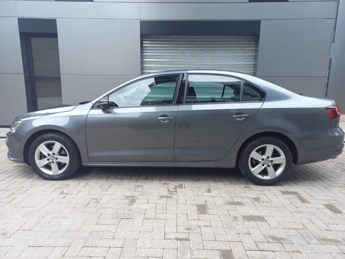 Imagen 2 de 19 de Volkswagen Vento 1.4 Highline 150cv At