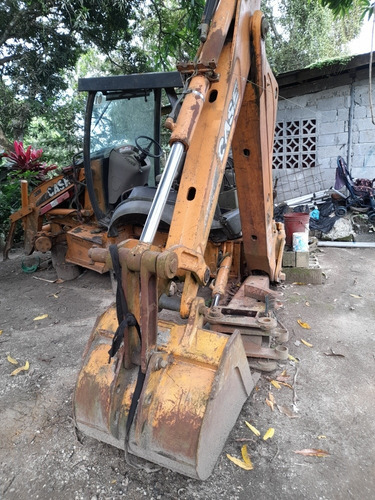 Imagen 3 de 8 de Vendo Piezas De Retroexcavadora Para Respuesto