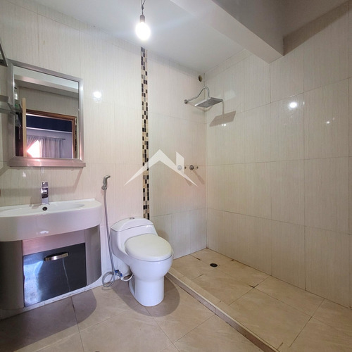 Imagen 8 de 12 de Townhouse En Venta C.r Brisas De La Romanza - Nueva Barcelon