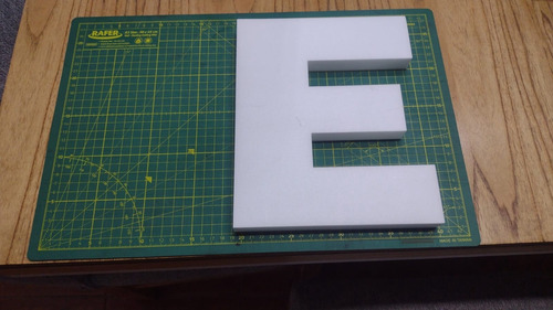 Letras De Polifan, 25cm De Altura, 2cm De Espesor, Corporeas Letras