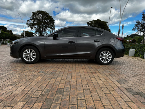 Mazda 3 2.0 Touring