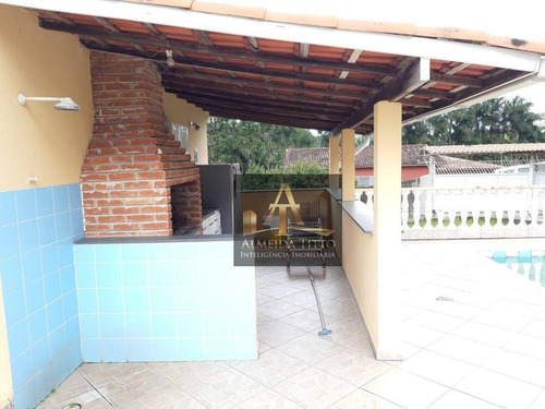 Excelente Chácara À Venda Em Santana De Parnaíba. Com 3 Dormitórios, Churrasqueira E Piscina. - Ch0023