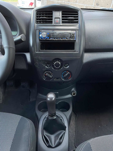 Imagen 13 de 15 de Nissan Versa 2017 1.6 Drive Mt