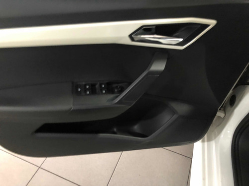 Imagen 11 de 15 de Seat Ibiza Style Automático 2018
