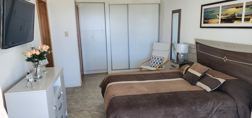 Atlántida Frente Al Mar De 3 Dormitorio, 4 Baños, Etc.