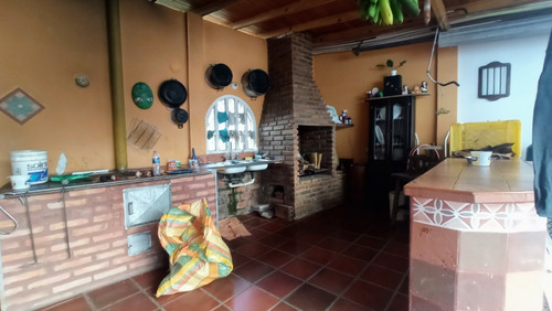 Imagen 21 de 25 de Casa En Venta , Urbanización Altos De Paramillo